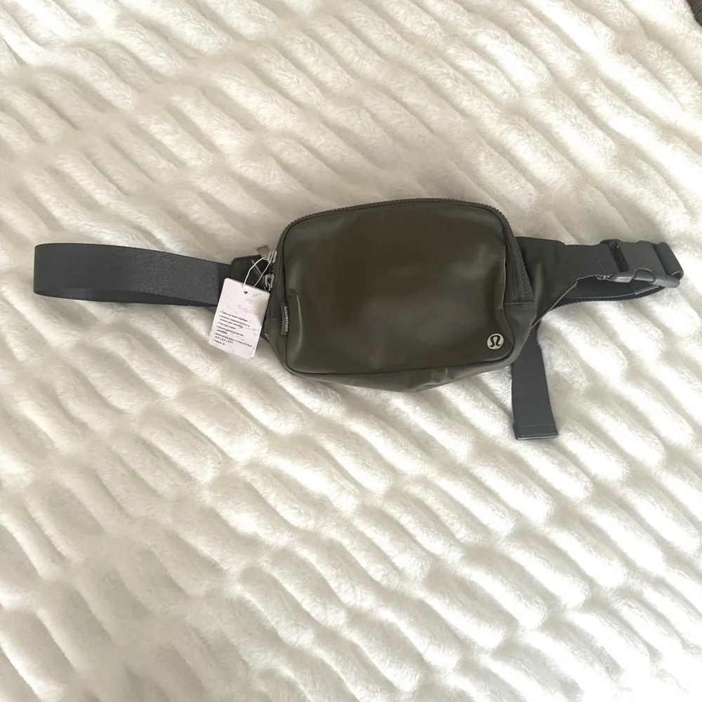 Lululemon athletica Olive Green Bag - Picture 2 of 12